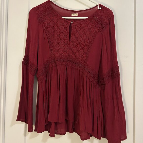 Hollister Lace Fit and Flare Top - Picture 1 of 2